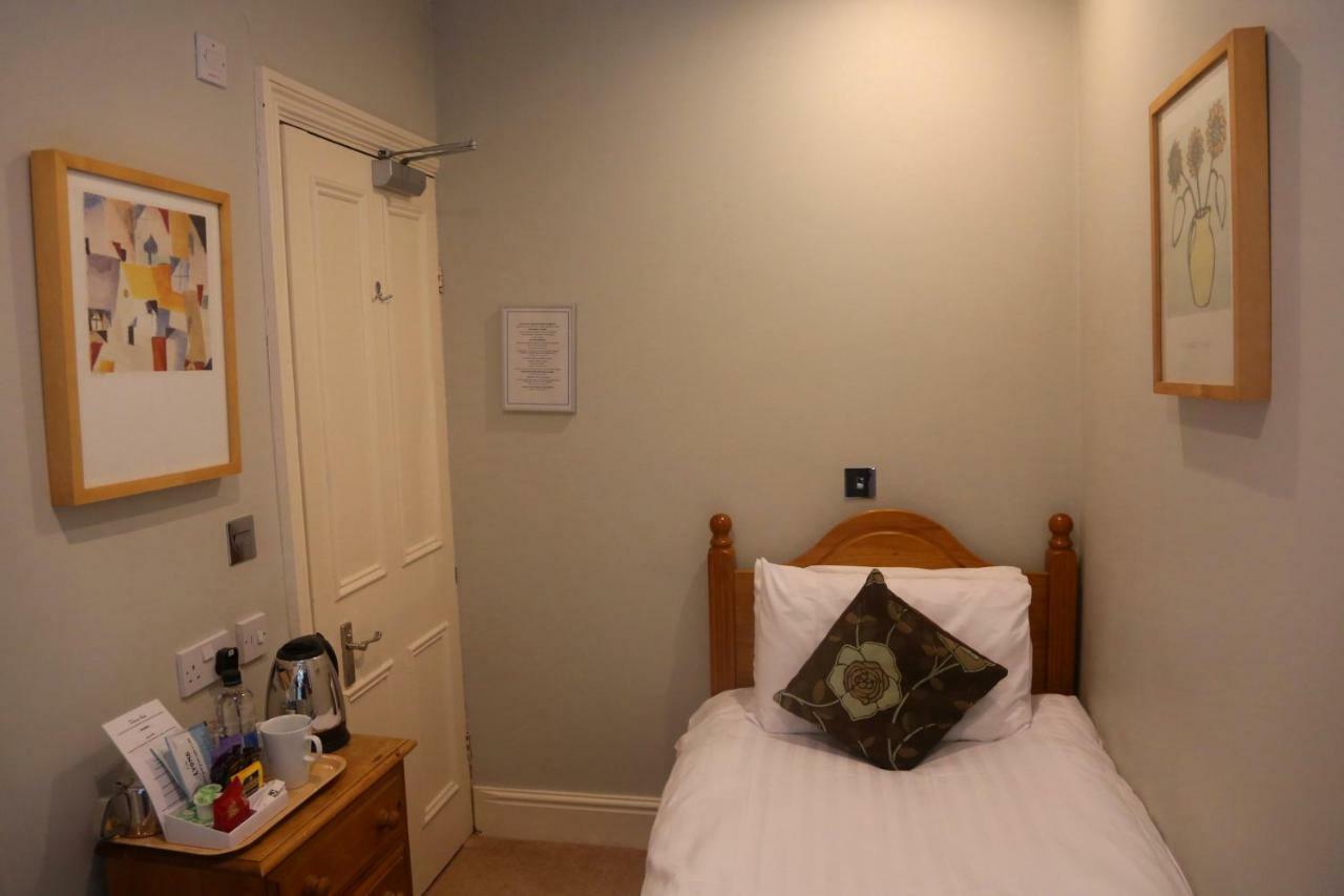 Penryn House Hotel Полперо Екстериор снимка